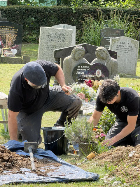 headstone installation